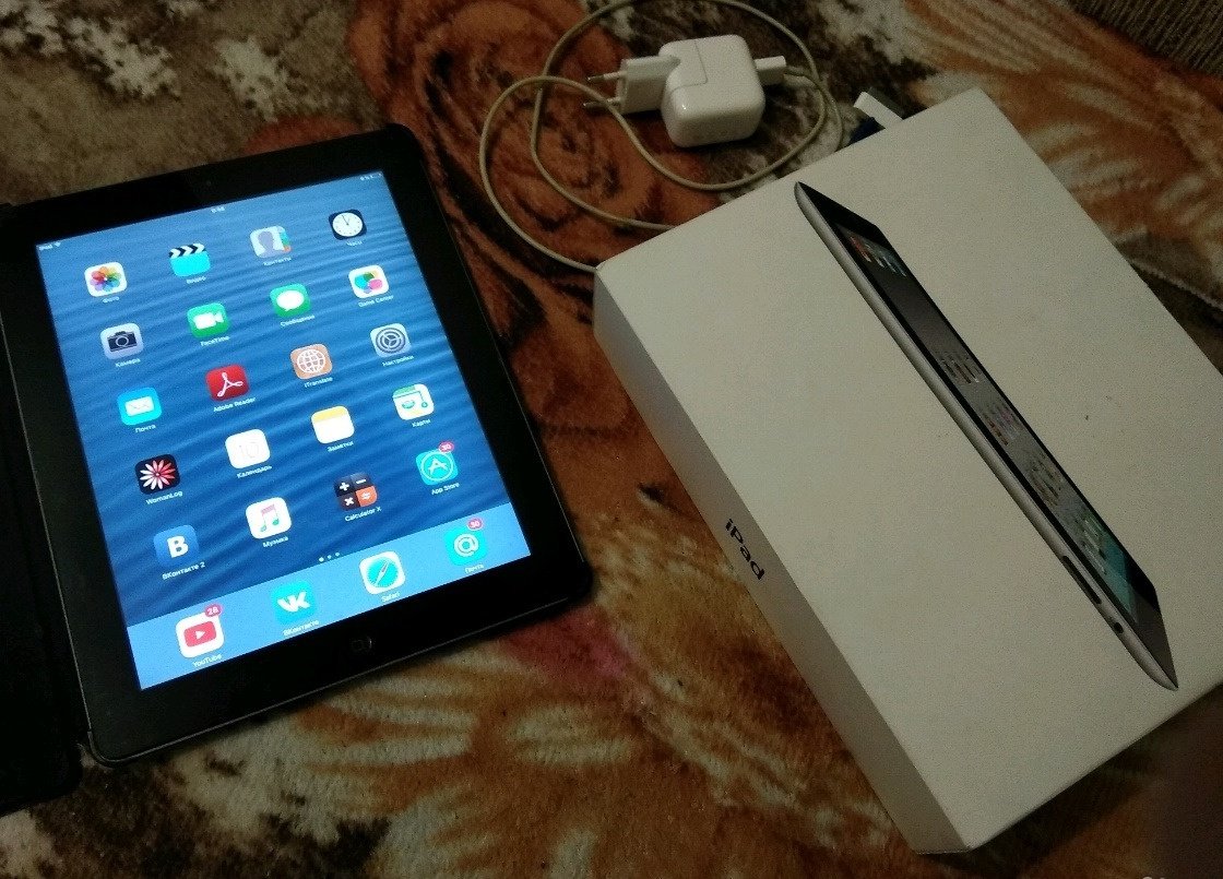 Ipad в москве. IPAD 2 16gb. Планшет коробка. Коробки от планшета. Планшет IPAD коробка.