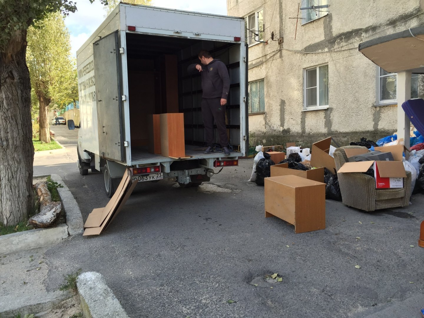 Грузоперевозки в городе Новосибирск, Ваша мебель пришла в негодность или вы решили