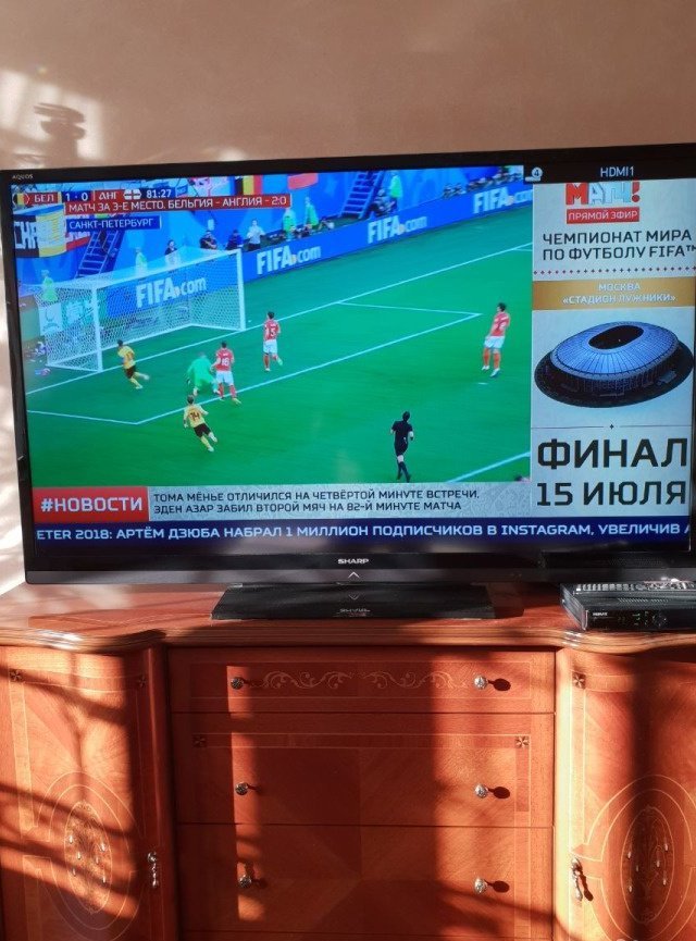 Диагональ телевизора 100 высота 60. Телевизор 152 дюйма. Телевизор Sharp 60 дюймов. Диагональ 60.
