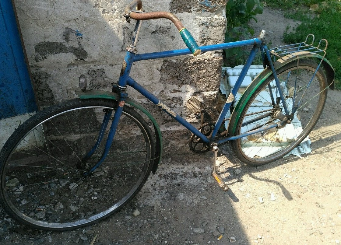 Велосипед частные объявления. Старый велосипед. Дорожный велосипед. Старый спортивный дорожный велосипед. Советский дорожный велосипед.