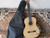 Продам гитару в Благовещенске, Гитара 6 струнная, покупали в музыкальном магазине сыну