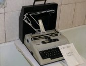 Продам в Москве, Портативная электрическая печатающая машинка "Ивица", Практически новая