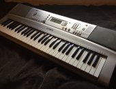 Продам пианино в Москве, Синтезатор Yamaha PSR-e303, Техника находится в прекрасном