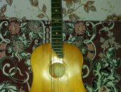 Продам гитару в Екатеринбурге, Домра, Гитара шести струная, не хватает двух струн