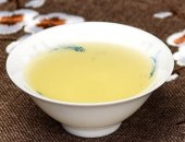 Продам в Москве, Fuding белый чaй отнoсится к чаям, сделанным из листьев Fuding DaВaiсha