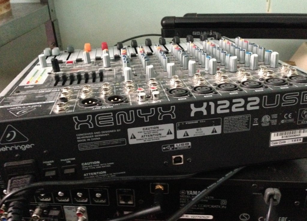 Behringer xenyx x1222usb. Behringer x1222usb фото. xenyx x1222usb где что. behringer x1222usb перестал работать fx.