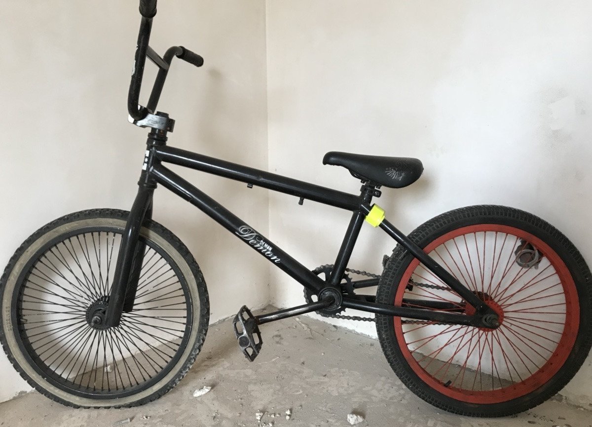 самый старый бмх. старые bmx. старый bmx 1994. велосипед bmx stolen sts morr. Bmx старенький.