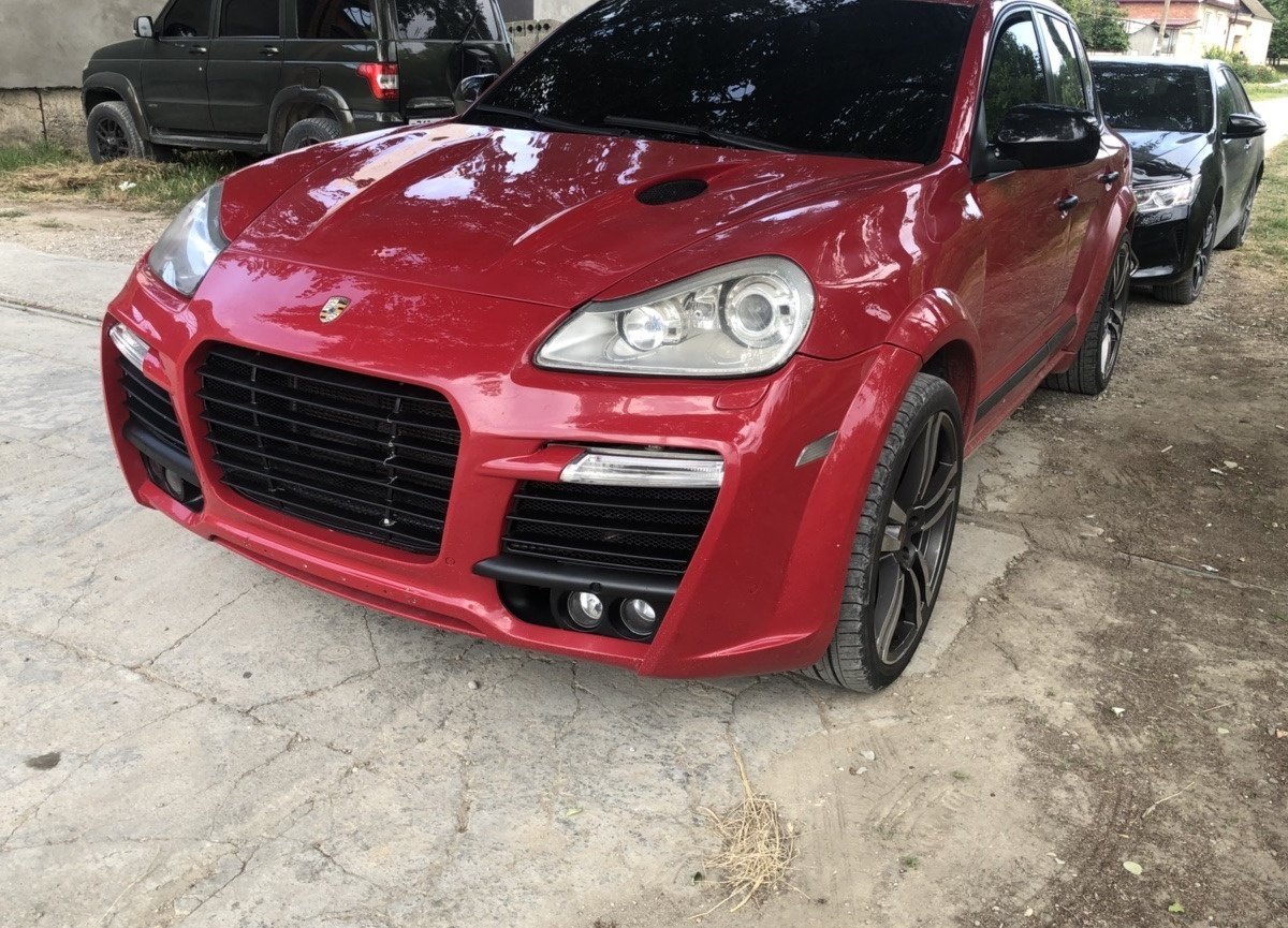 Porsche Cayenne Magnum