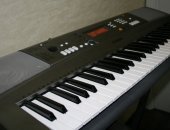 Продам синтезатор в Нижневартовске, Yamaha PSR-R300 подставка, В отличном состоянии,