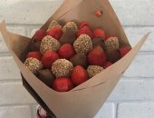 Продам ягоды в Краснодаре, Хватит дарить цветы, букет и клубники или коробочка с бананами