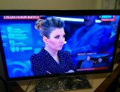 Продам телевизор в Москве, с лед подсветкой Самсунг 102сантиметра толщиной всего