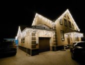 В городе Ростов-на-Дону, Праздничный свет для вашего дома: Профессиональный монтаж