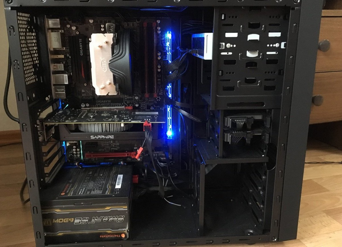 Собранный пк. Deepcool Tesseract. Deepcool Tesseract Cable Management. Deepcool Tesseract сво. Корпус Deepcool Tesseract салазки.