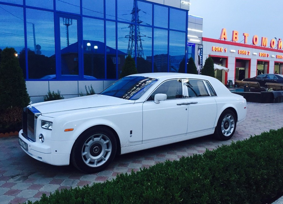 Авто Rolls-Royce Phantom, 2007, 1 тыс км, 460 лс в Улице Маяковского —  Доска объявлений УниДоски