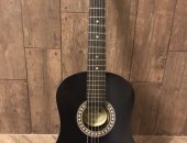 Продам гитару в Тюмени, В наличии! Гитара чёрная, 6 струн, Абсолютно новая, запакована