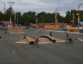 В Екатеринбурге, Строительство спортивных, игровых и детских площадок, Поставка и укладка